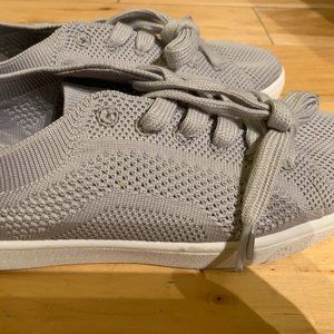 New Rocket Dog Grey Sneakers Size 7